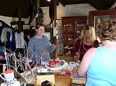 Ayre's Rock Craft Shop, run by Julie and Paul Allan